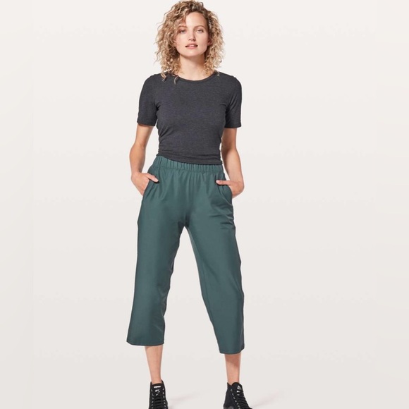 lululemon athletica Pants - Lululemon Size 8 Next Move Crop Pull On Straight Cropped Ankle Pants- Navy